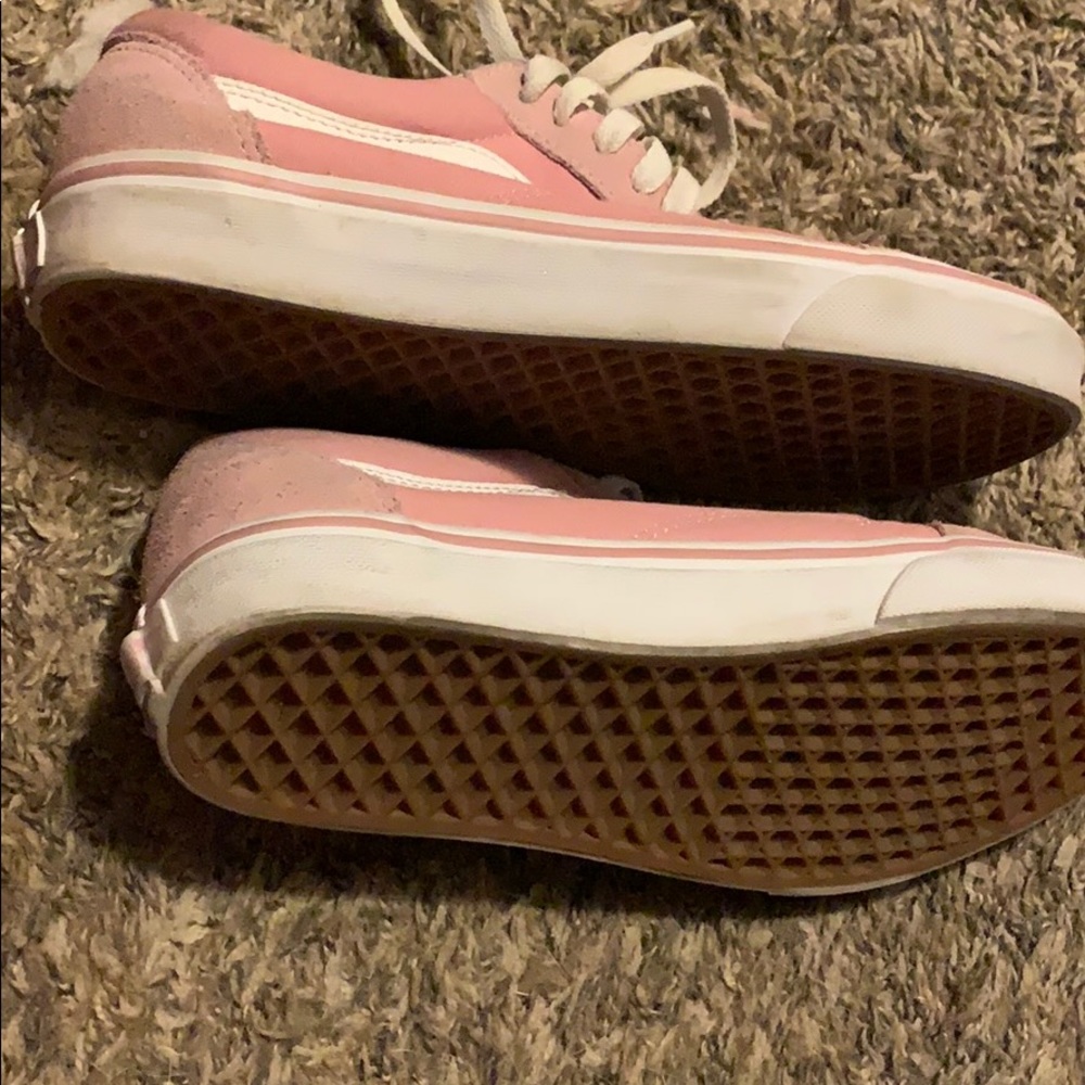 Vans - Picture 2 of 2